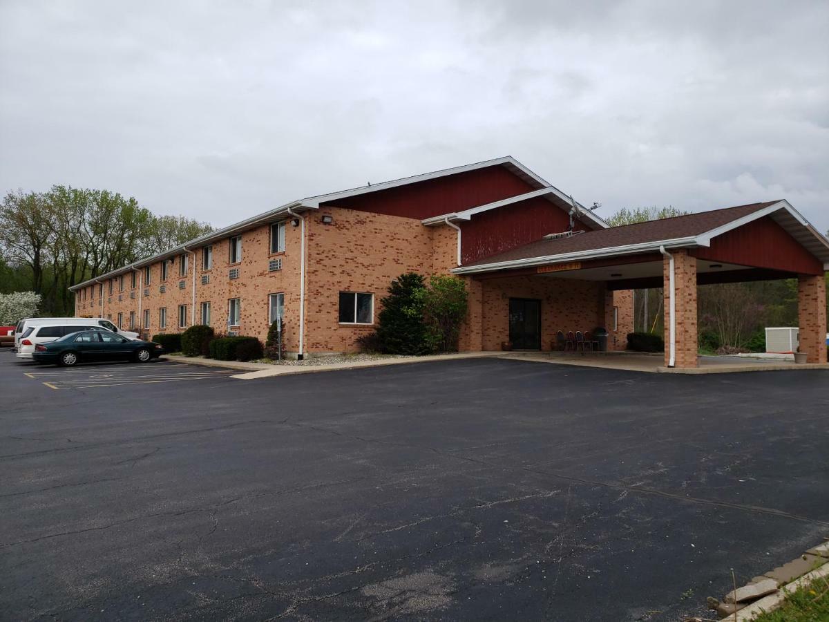 Super 8 By Wyndham Hotel 2*
